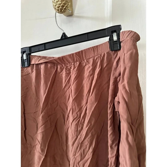 Just Quella women’s size 10 Off Shoulder top - Picture 6 of 6